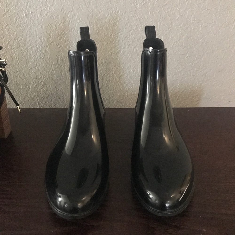 Sam Edelman black rain boots